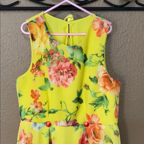 Dress - Picture 2 of 4